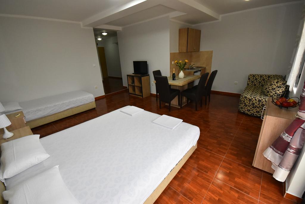 Apartmani Bozinovic Herceg Novi Esterno foto