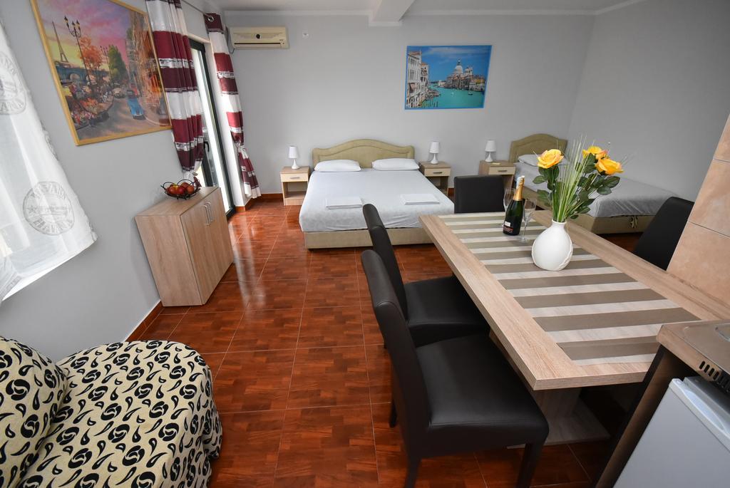 Apartmani Bozinovic Herceg Novi Esterno foto