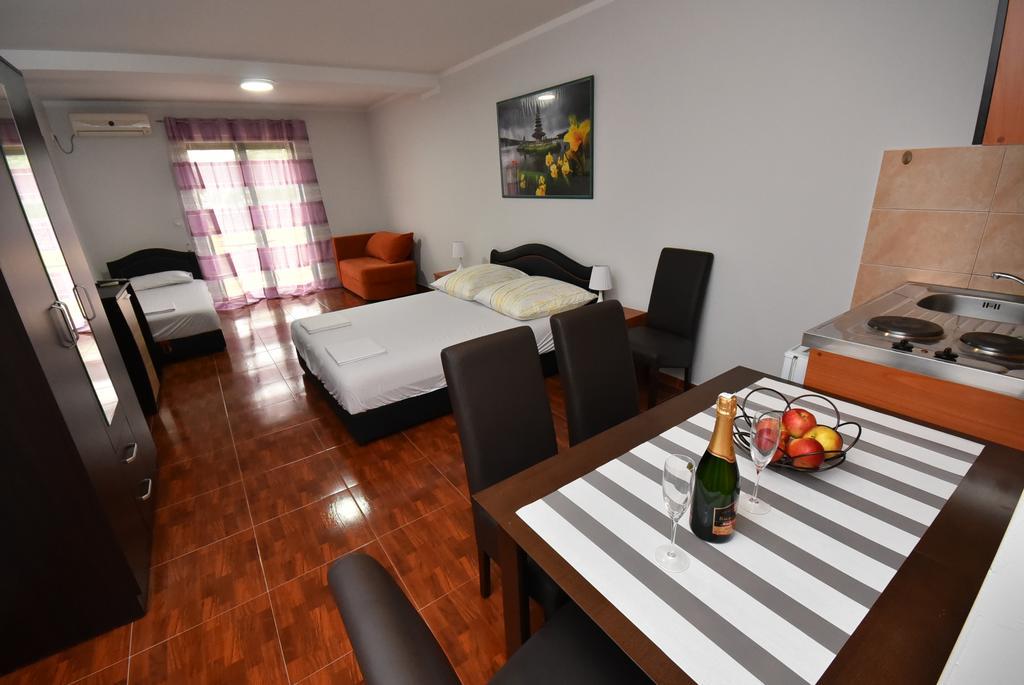 Apartmani Bozinovic Herceg Novi Esterno foto