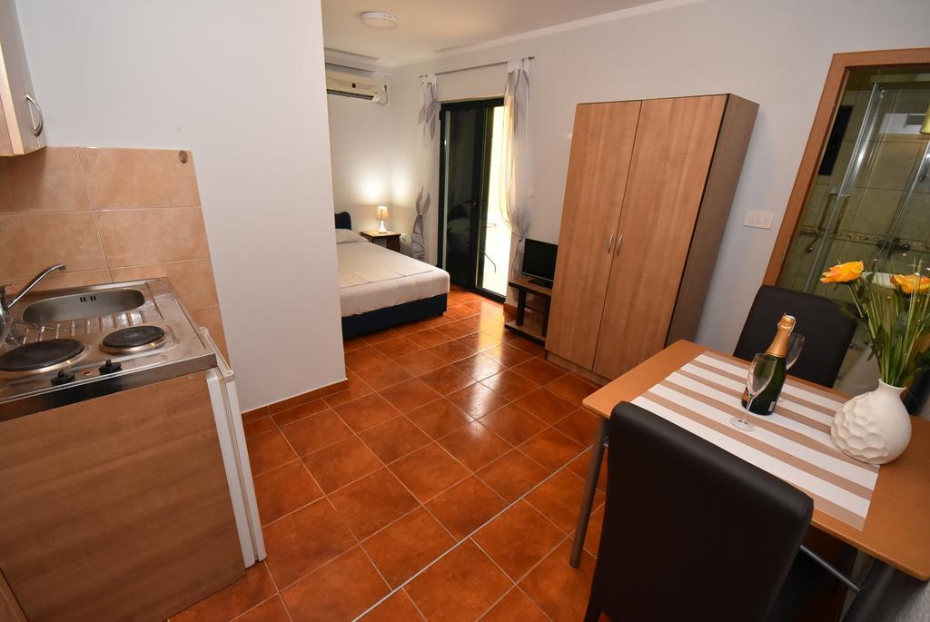 Apartmani Bozinovic Herceg Novi Esterno foto