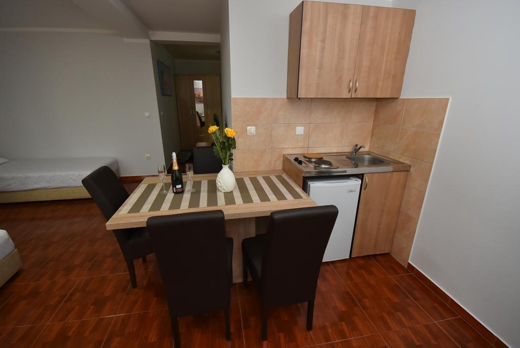 Apartmani Bozinovic Herceg Novi Esterno foto