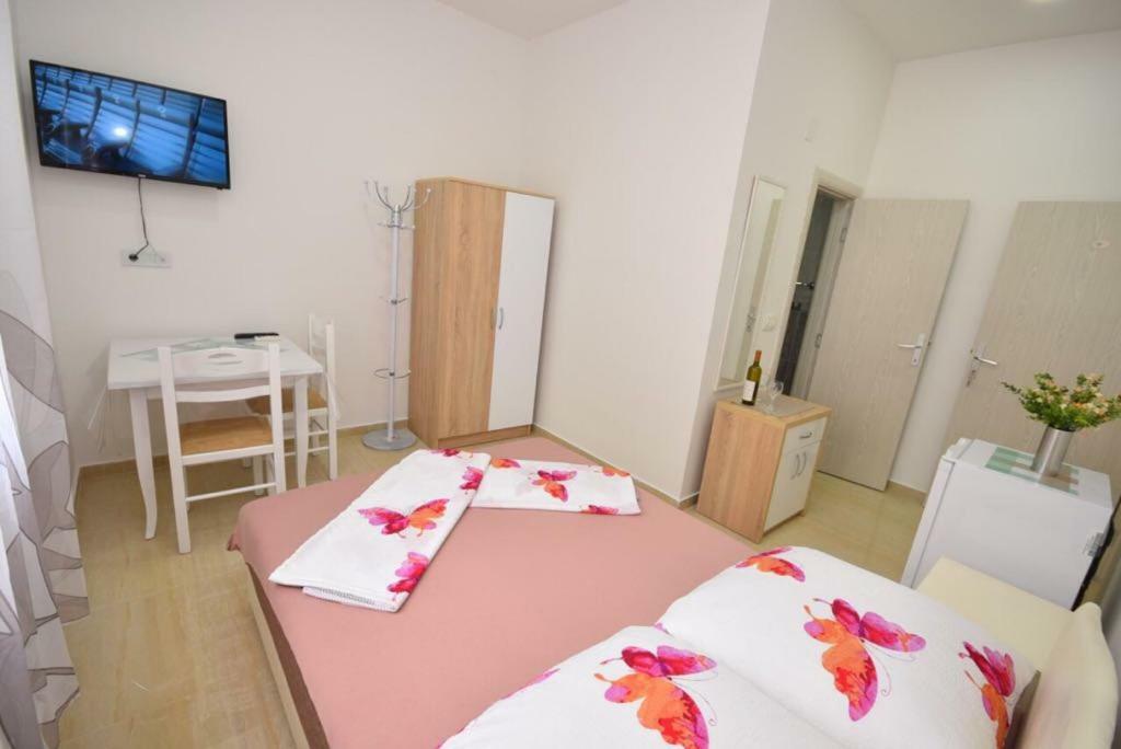 Apartmani Bozinovic Herceg Novi Esterno foto